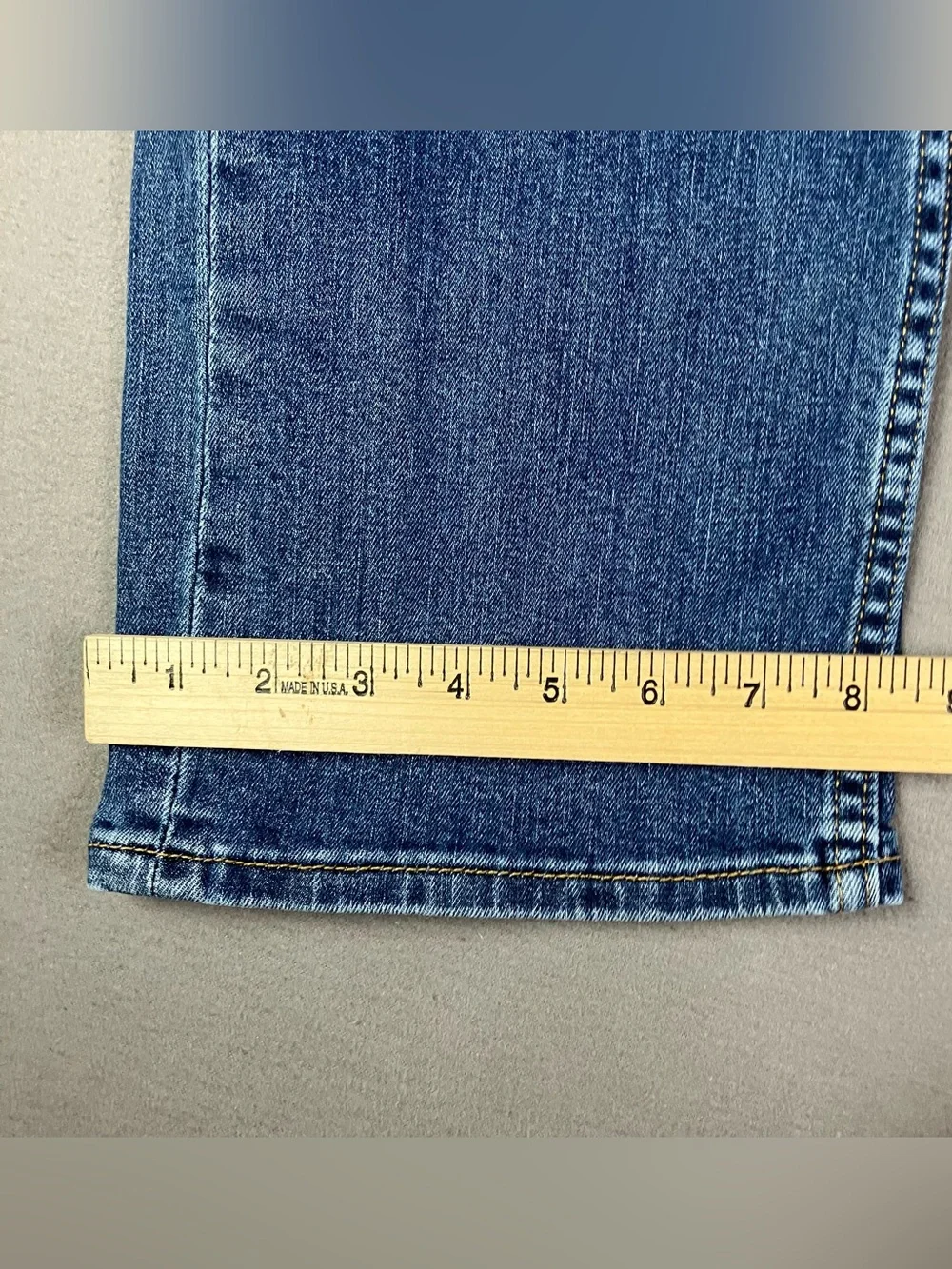 Levis levis 559